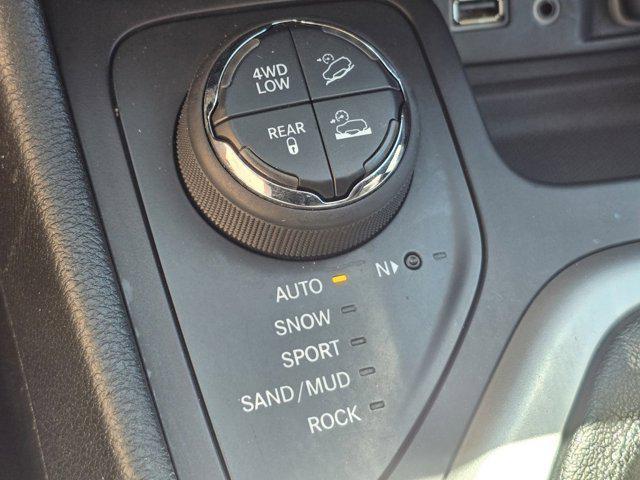 used 2015 Jeep Cherokee car, priced at $11,988