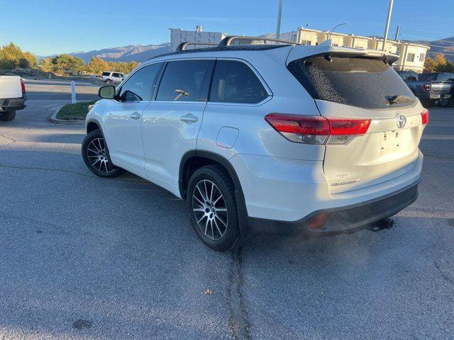 used 2017 Toyota Highlander car, priced at $23,989