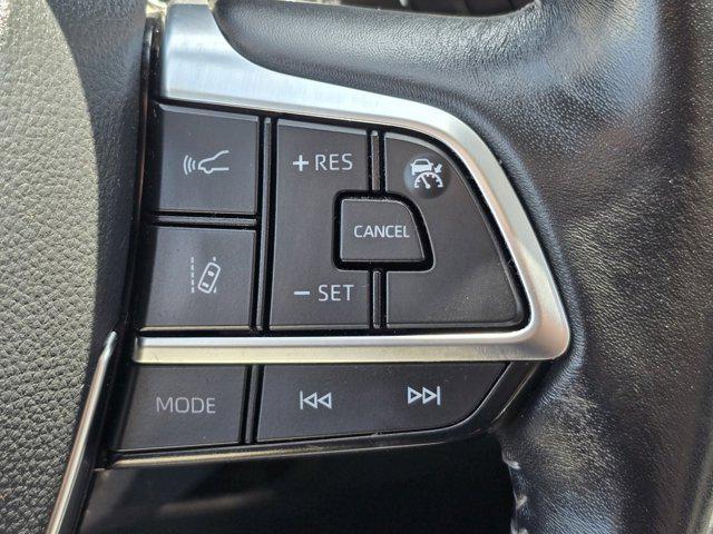 used 2020 Toyota Highlander car, priced at $25,457