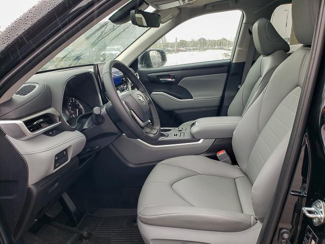 new 2026 Toyota Highlander car, priced at $48,647