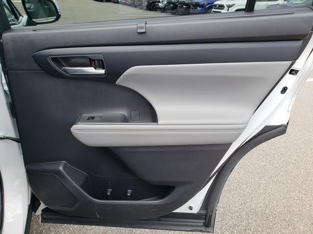 used 2023 Toyota Highlander car, priced at $37,107