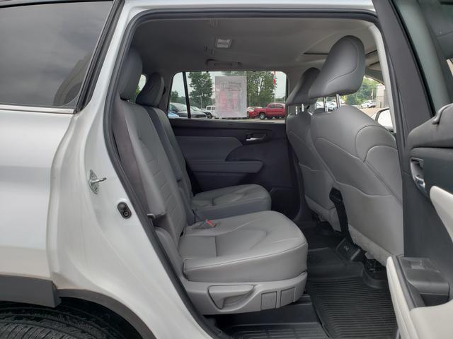 used 2023 Toyota Highlander car, priced at $37,107