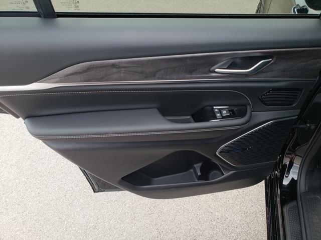 used 2021 Jeep Grand Cherokee L car, priced at $30,322
