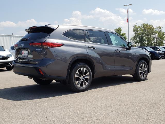 used 2022 Toyota Highlander Hybrid car, priced at $35,155