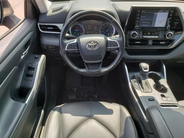 used 2022 Toyota Highlander Hybrid car, priced at $35,155