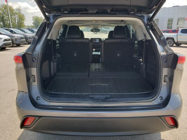 used 2022 Toyota Highlander Hybrid car, priced at $35,155