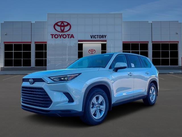 new 2025 Toyota Highlander car, priced at $43,468