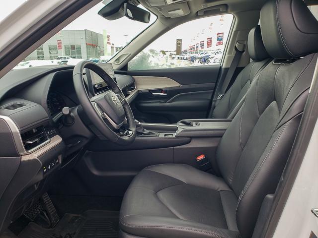 used 2025 Toyota Grand Highlander car, priced at $54,847