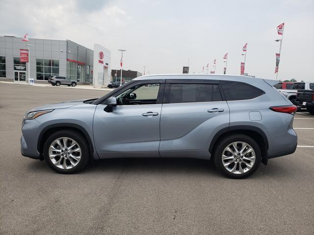 used 2021 Toyota Highlander car, priced at $36,588