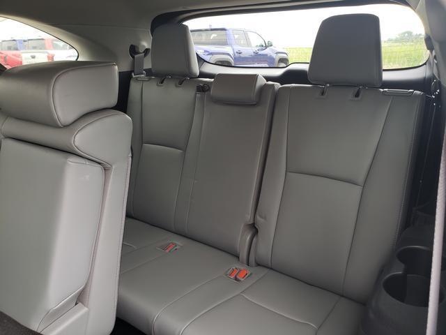 used 2021 Toyota Highlander car, priced at $36,588