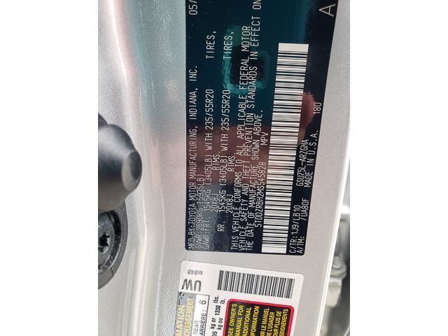 used 2021 Toyota Highlander car, priced at $31,701