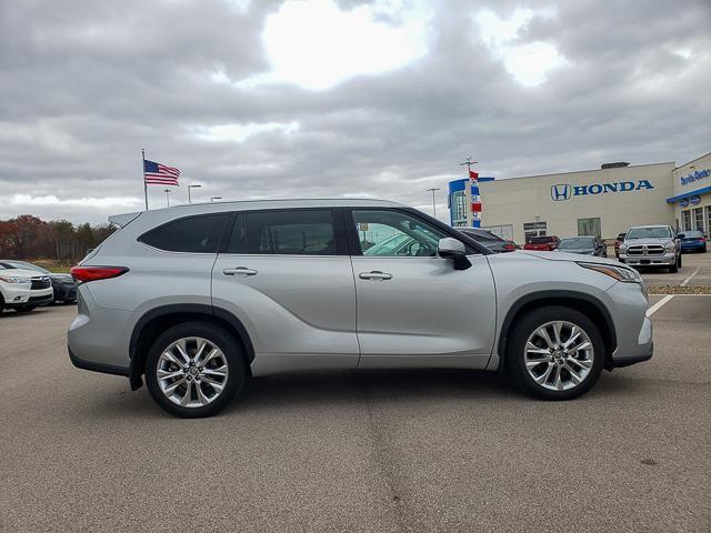 used 2021 Toyota Highlander car, priced at $31,701