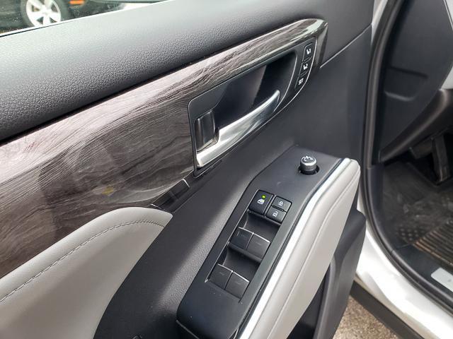 used 2021 Toyota Highlander car, priced at $31,701