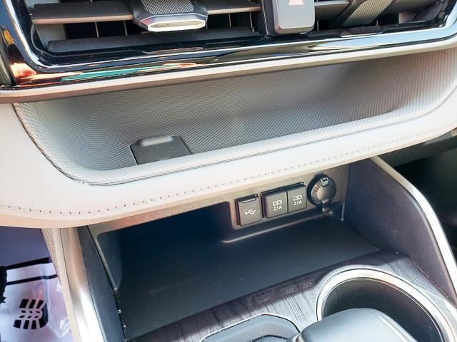 used 2021 Toyota Highlander car, priced at $33,355