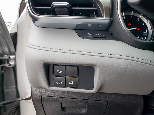 used 2021 Toyota Highlander car, priced at $31,701