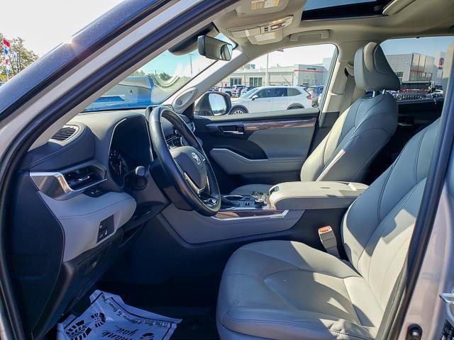 used 2021 Toyota Highlander car, priced at $33,355