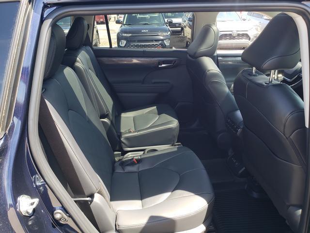 new 2025 Toyota Highlander car, priced at $54,813