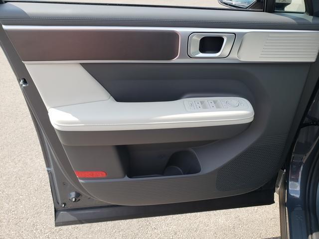 used 2025 Hyundai Santa Fe car, priced at $34,404