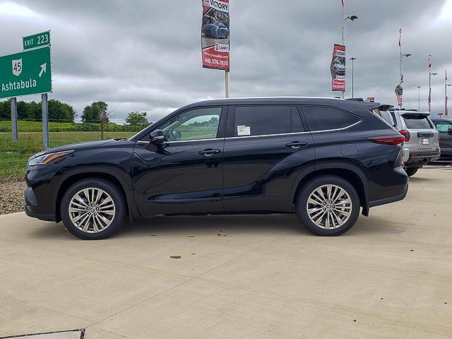 new 2025 Toyota Highlander car, priced at $55,008
