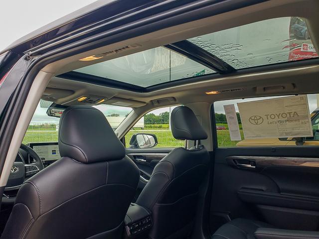 new 2025 Toyota Highlander car, priced at $55,008
