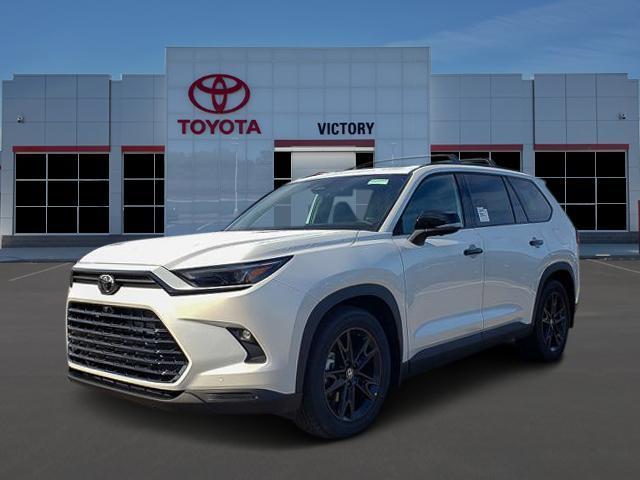 new 2026 Toyota Highlander Hybrid car, priced at $60,082