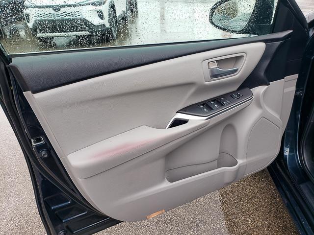 used 2015 Toyota Camry Hybrid car, priced at $13,748