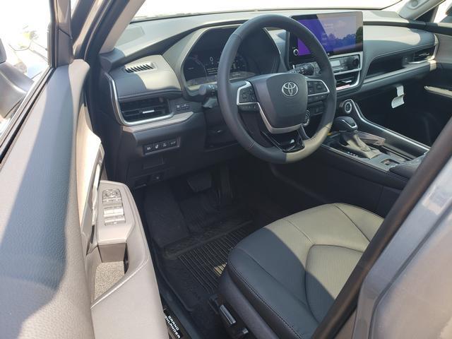 new 2025 Toyota Grand Highlander car, priced at $58,922