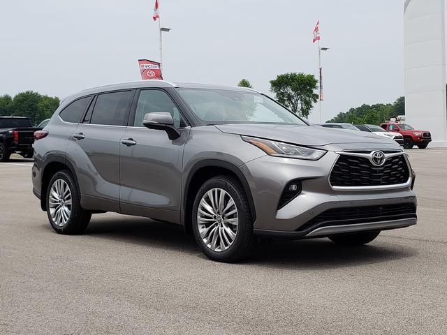 new 2025 Toyota Highlander car, priced at $55,287