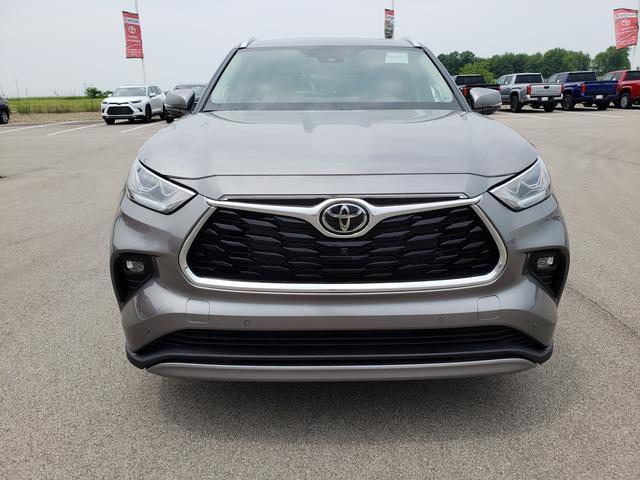 new 2025 Toyota Highlander car, priced at $55,287