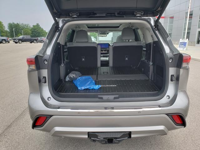 new 2025 Toyota Highlander car, priced at $55,287