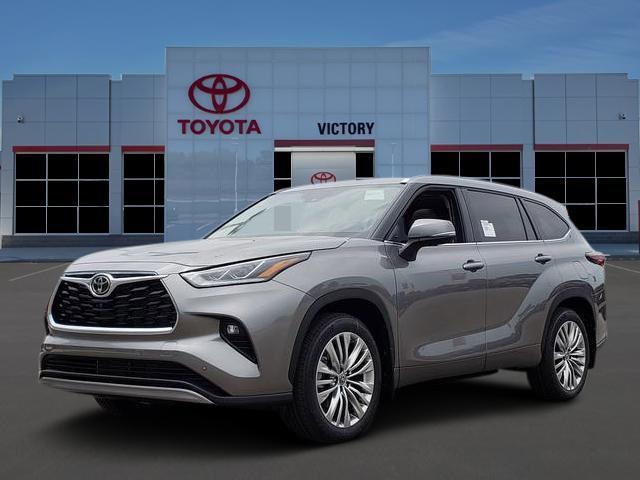 new 2025 Toyota Highlander car, priced at $55,287