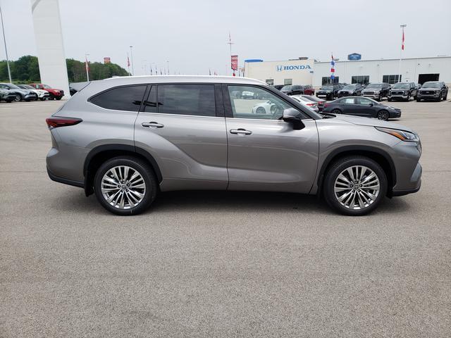 new 2025 Toyota Highlander car, priced at $55,287