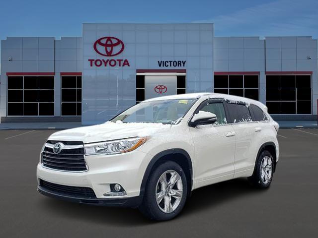 used 2016 Toyota Highlander car, priced at $24,315