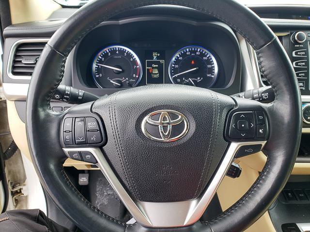 used 2016 Toyota Highlander car, priced at $24,315