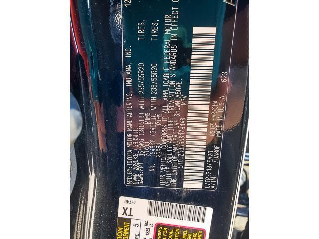 used 2022 Toyota Highlander car, priced at $33,597