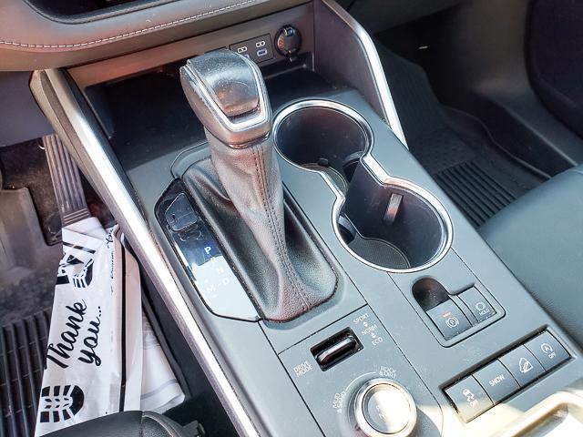 used 2022 Toyota Highlander car, priced at $33,597