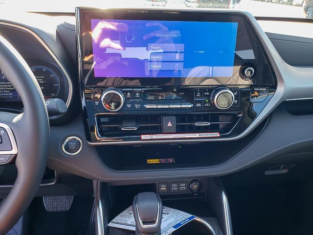 new 2025 Toyota Highlander car, priced at $55,454