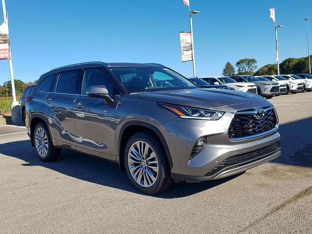 new 2025 Toyota Highlander car, priced at $55,454