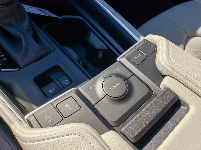 new 2025 Toyota Highlander car, priced at $45,008