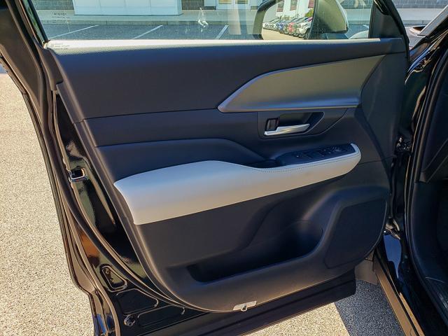 new 2025 Toyota Highlander car, priced at $45,008