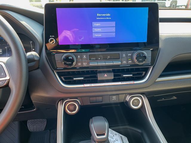 new 2025 Toyota Highlander car, priced at $45,008