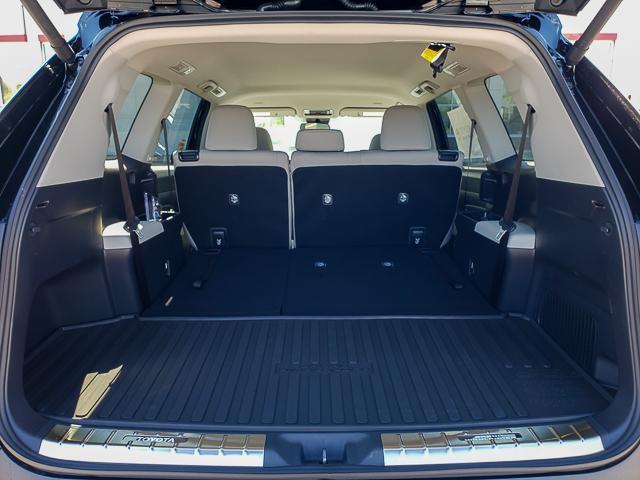 new 2025 Toyota Highlander car, priced at $45,008