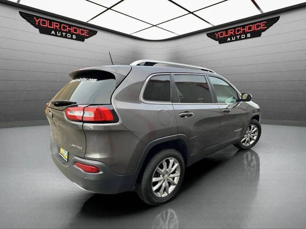 used 2018 Jeep Cherokee car, priced at $10,977