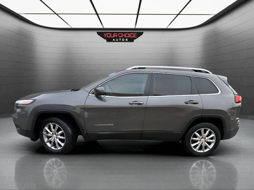 used 2018 Jeep Cherokee car, priced at $10,977