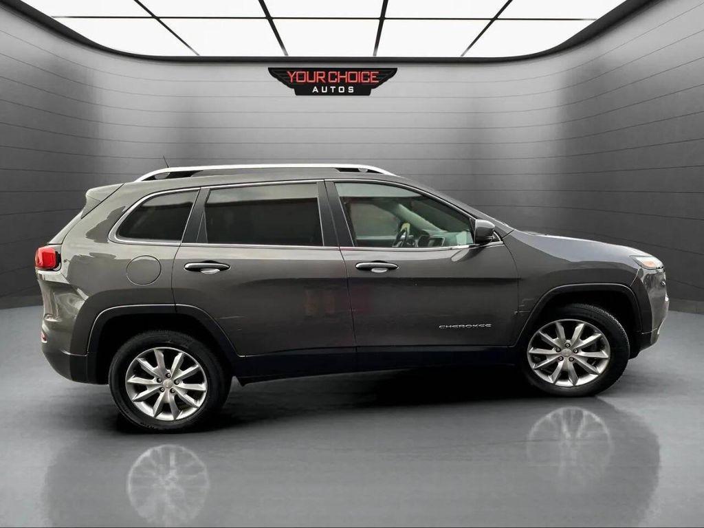 used 2018 Jeep Cherokee car, priced at $10,977