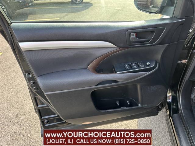 used 2014 Toyota Highlander car, priced at $14,999