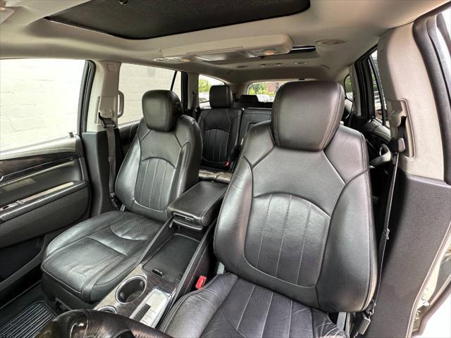 used 2015 Buick Enclave car, priced at $9,999