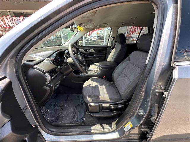 used 2018 Chevrolet Traverse car, priced at $15,977