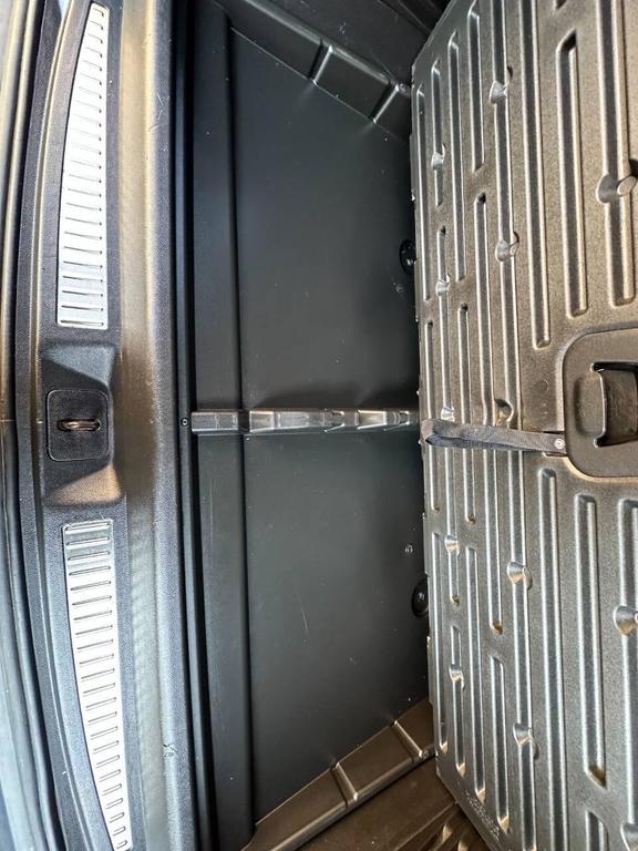used 2015 Chevrolet Suburban car, priced at $19,977