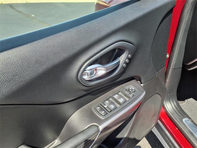 used 2020 Jeep Cherokee car, priced at $21,591